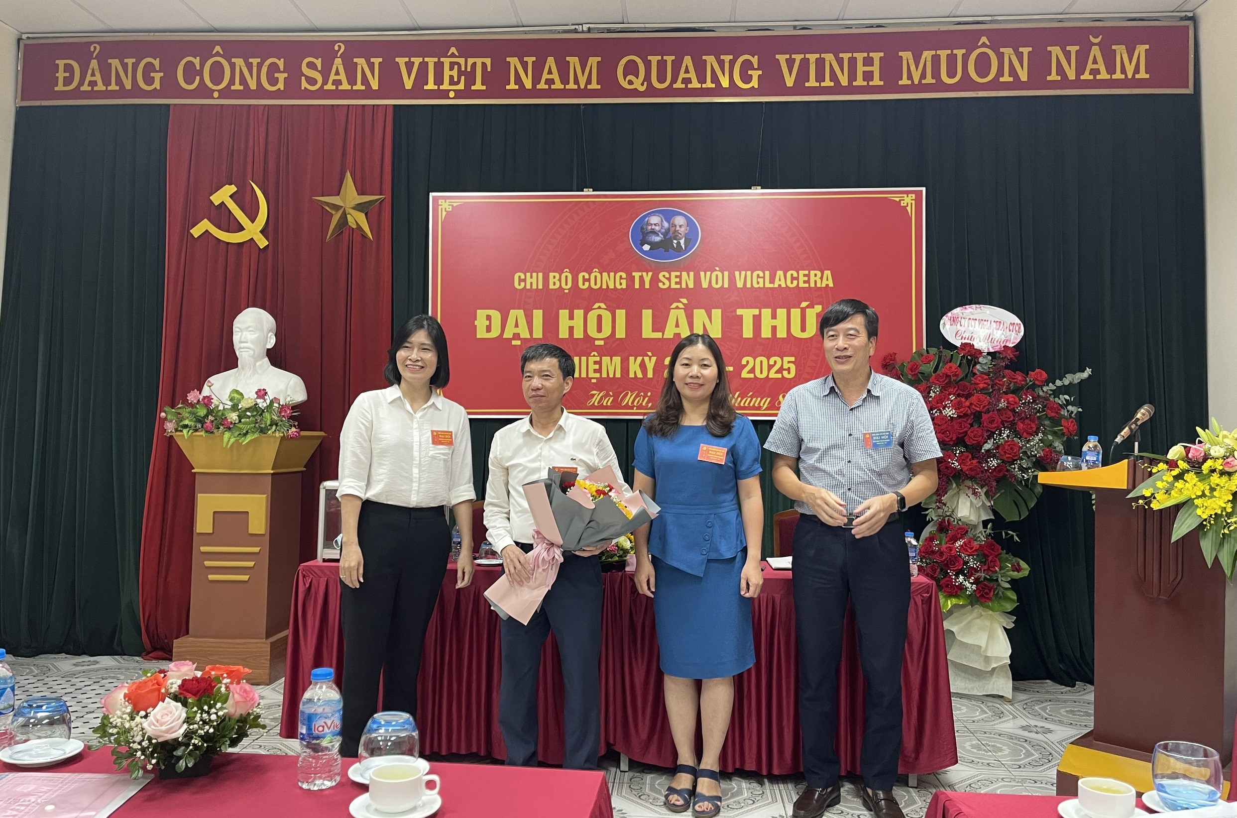 Chi bộ Công ty Sen vòi Viglacera tổ chức Đại hội Chi bộ lần thứ IX nhiệm kỳ 2022 - 2025